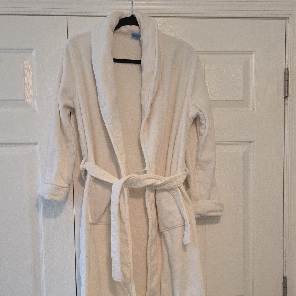 Sonoma White Plush Bathrobe